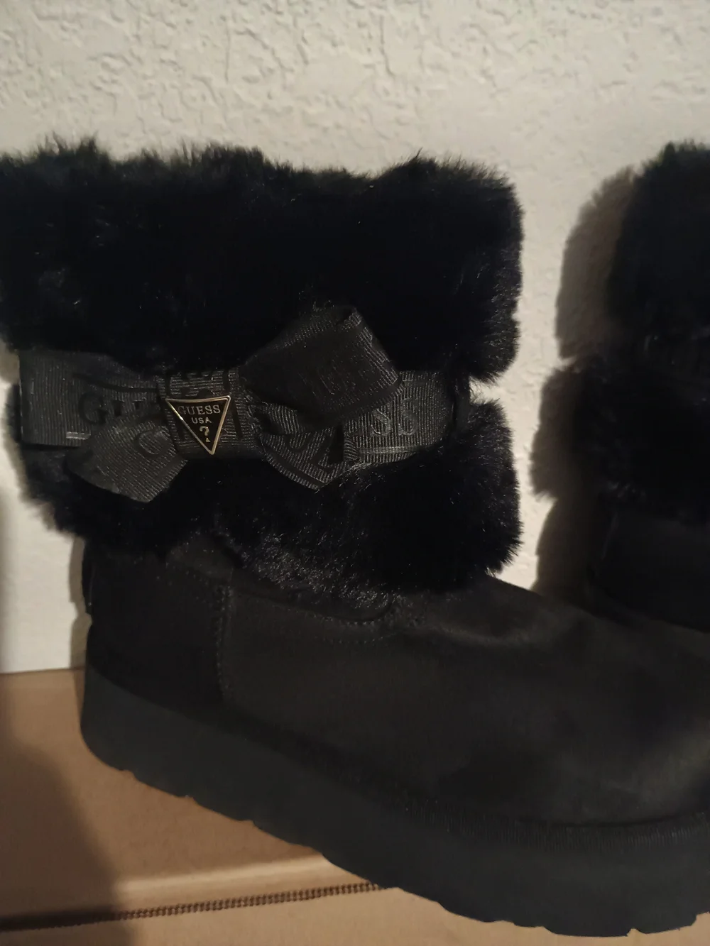 Guess stylish black